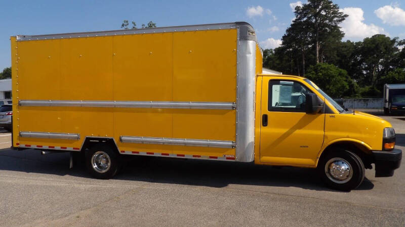gmc savana cutaway 2021 7GZ37TC74MN007709 image gmc savana cutaway 2021 7GZ37TC74MN007709 image